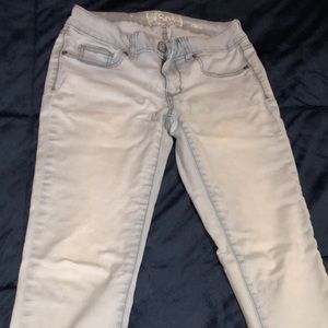 Juniors size 5 Capris